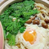 春菊とシメジの鍋焼きうどん